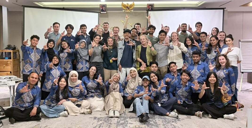 #2 Australia-Indonesia Youth Exchange Program Delegates in Jakarta during their end-of-program orientation (1)